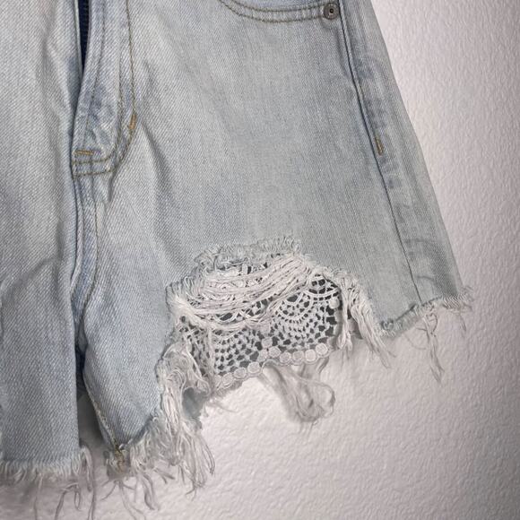 American Eagle Womens Shorts Size 2 Mom Short Light Wash Denim Jean Blue - Picture 10 of 15